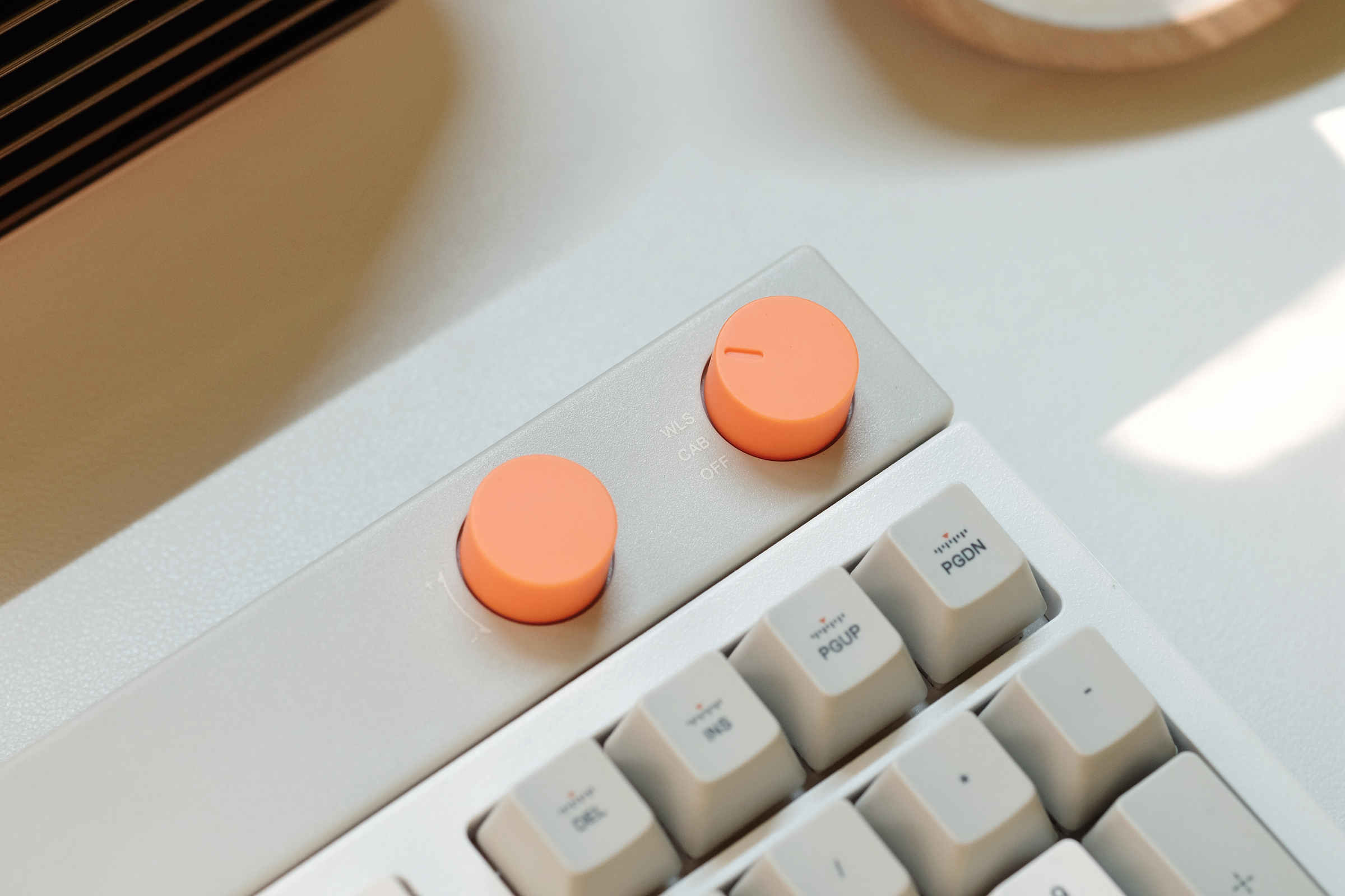 洛斐机械键盘开箱视频,洛斐键盘小方轴