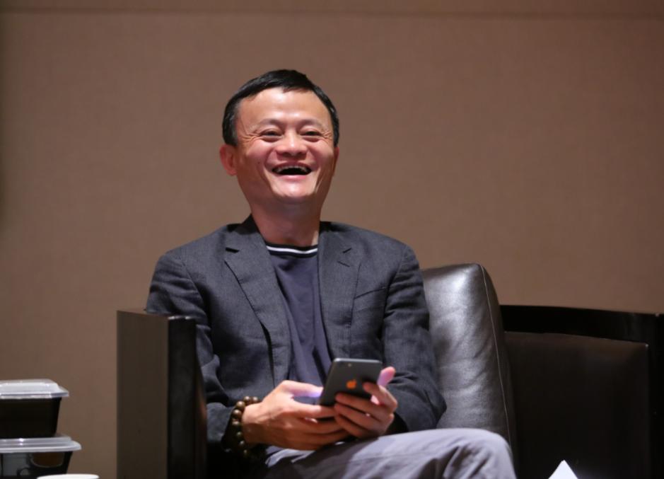 继马云之后，众多互联网大佬开始离场，未来这些专业将会崛起