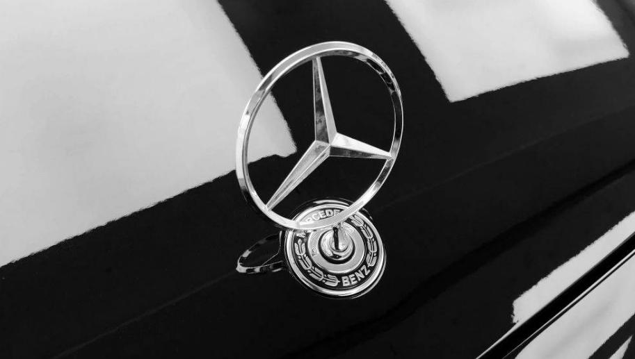 车衣手裁和机裁哪个好施工,车衣裁膜机怎么裁矩形