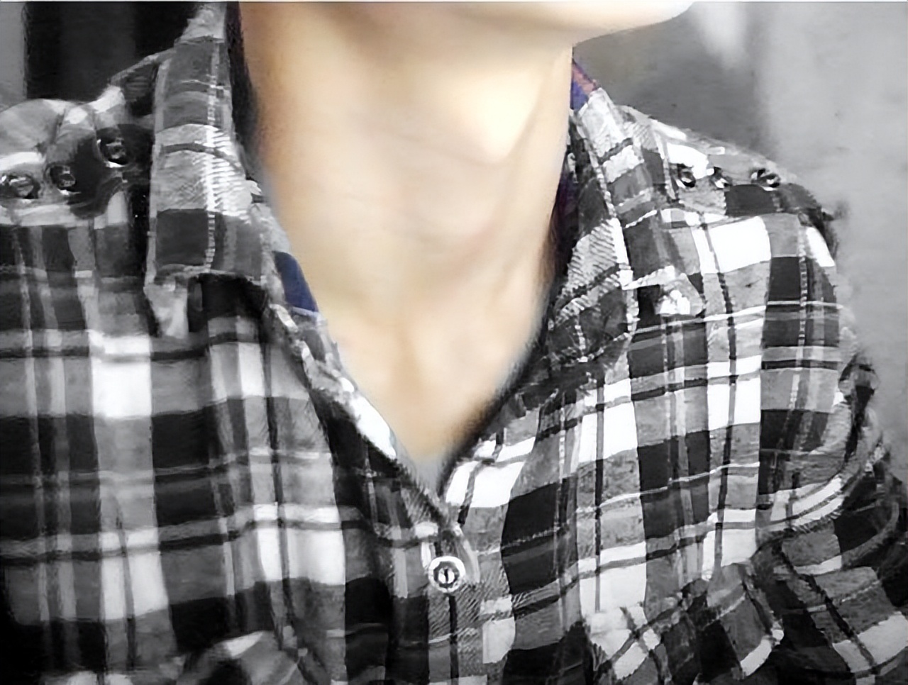 为什么不能随便摸男生喉结,为什么不要随便摸男生喉结