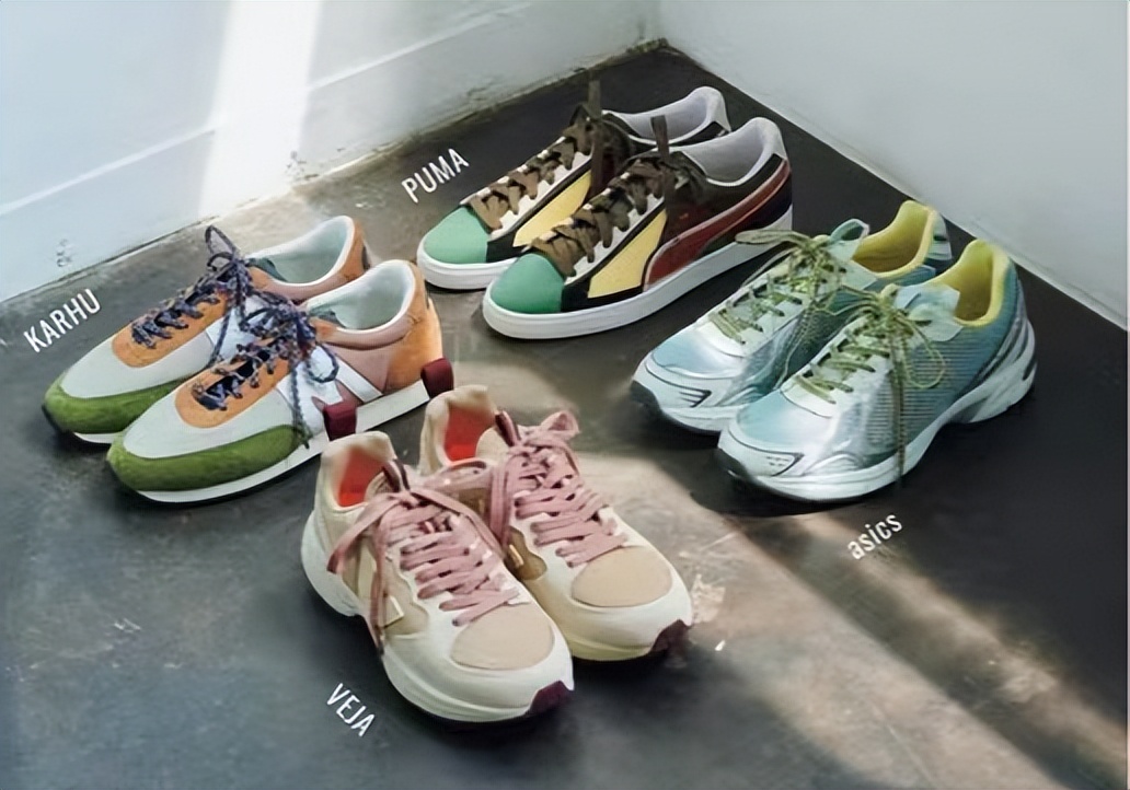 今年秋冬流行什么款运动鞋,今年最流行的运动鞋小白鞋