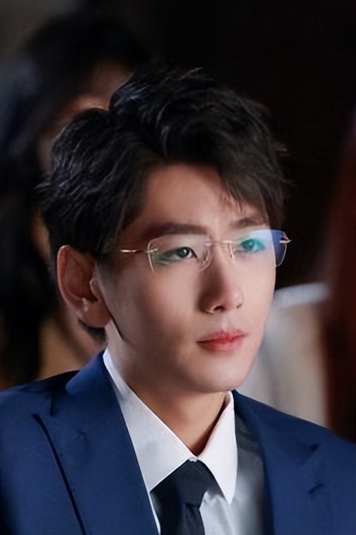 陈飞宇帅气超燃,陈飞宇金发冷颜