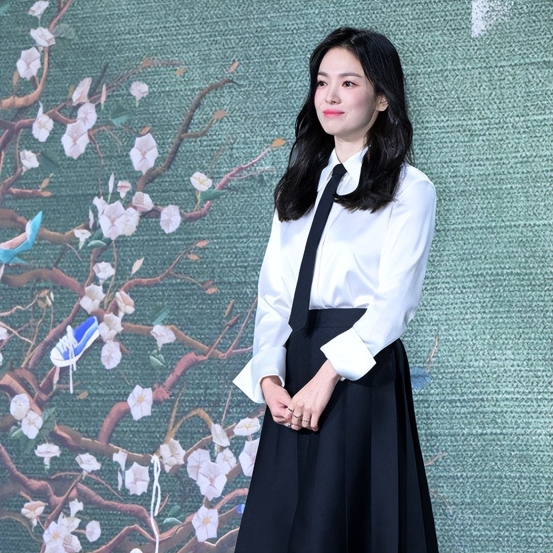 韩国女星近期着装精选,韩国女星暴露着装引争议