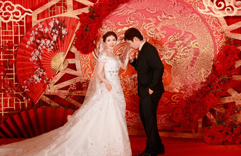 你赠我雪中炭,我回你锦上花——这对母子是对中国人最好诠释