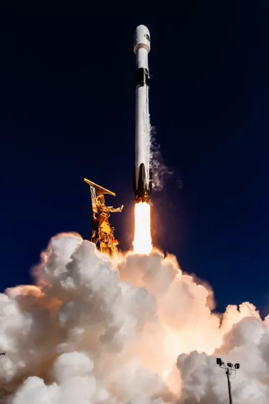 猎鹰9号火箭发射导弹,猎鹰9号卫星任务