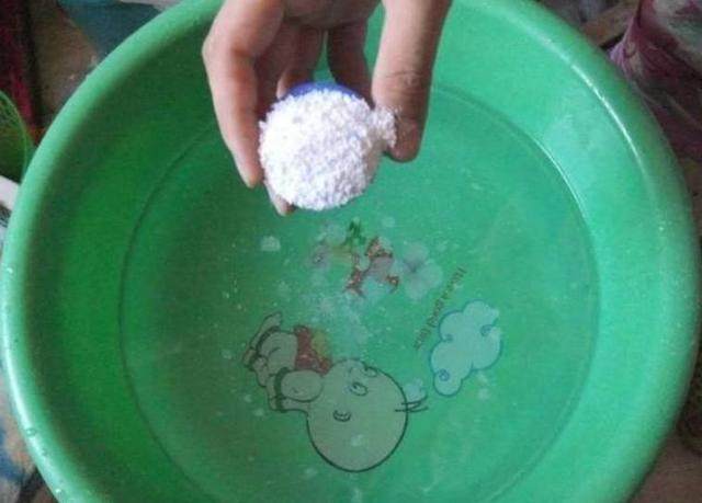 夏天蚊子太多教你一招解决,家里蚊子多不用慌教你个土方法