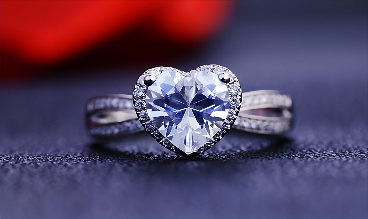 1克拉钻戒多少钱买最合适,1克拉钻戒大概多少钱可以买