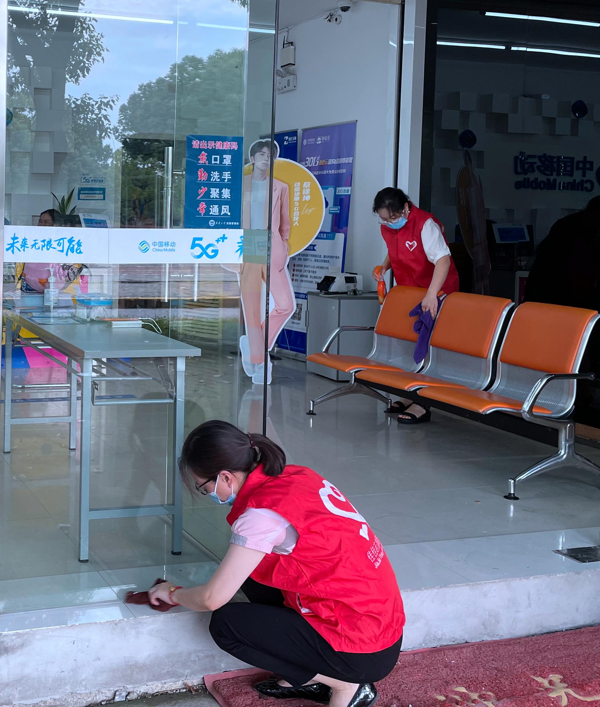 疫情防控不松懈为民服务不打烊,疫情防控不松懈本职工作不放松