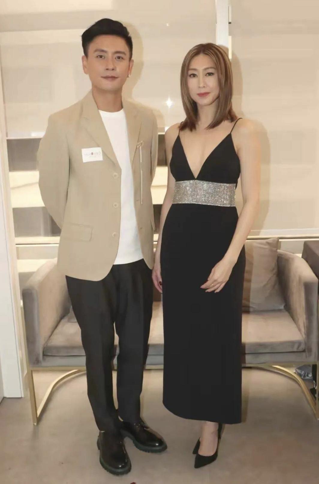 金星直播吐槽明星穿深v,金星吐槽女星穿深v引发热议