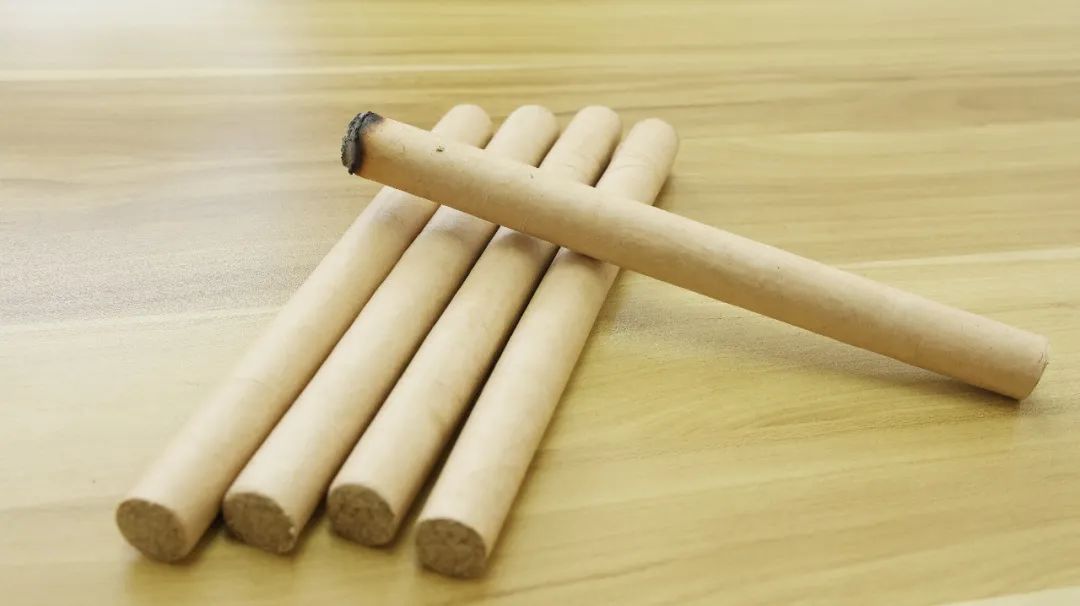 膻中穴一按胸闷是什么原因,膻中穴缓解胸闷气短