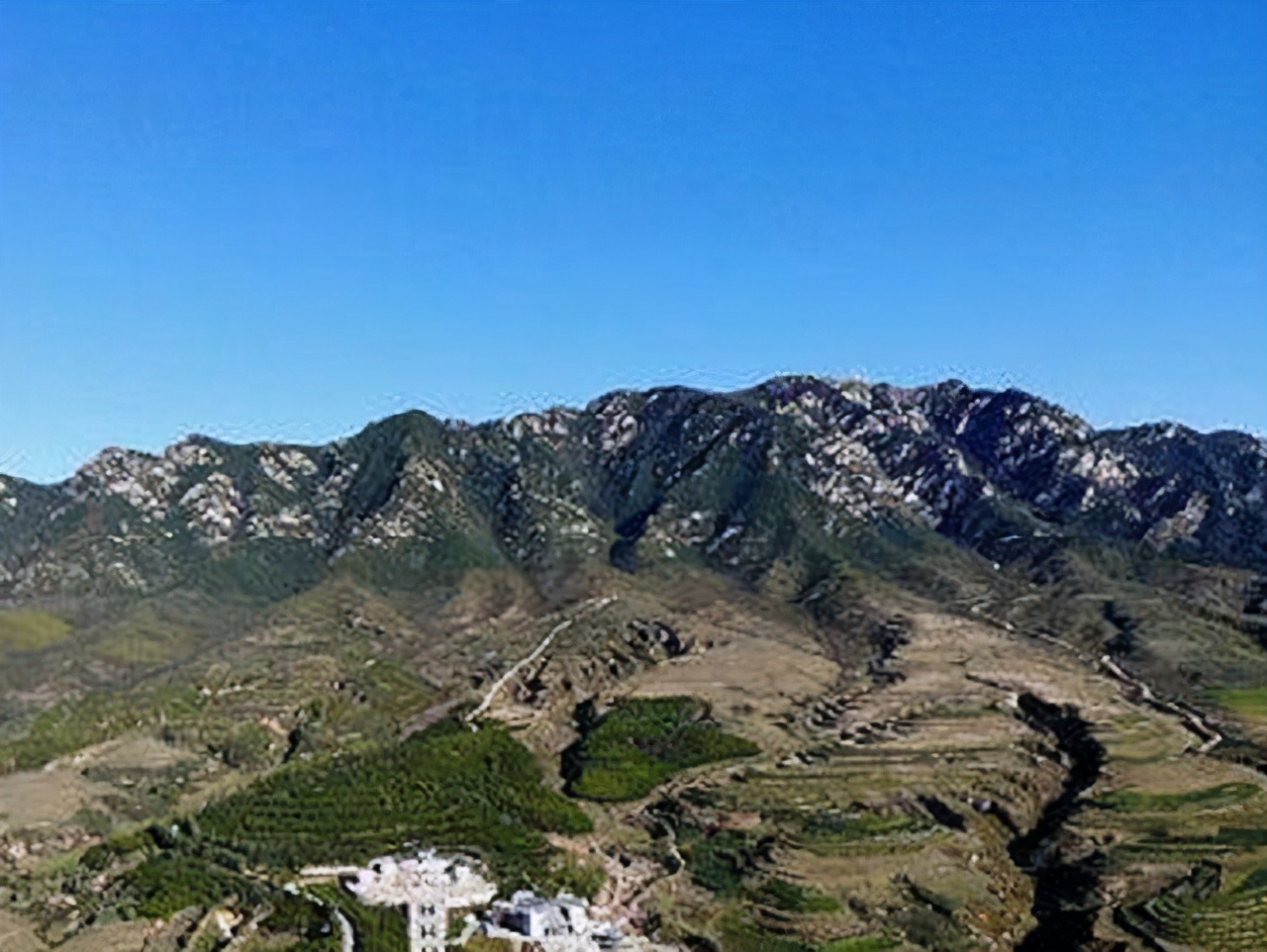 叶挺飞机撞山遇难，周总理坚信是阴谋，50年后一老汉交代：我干的