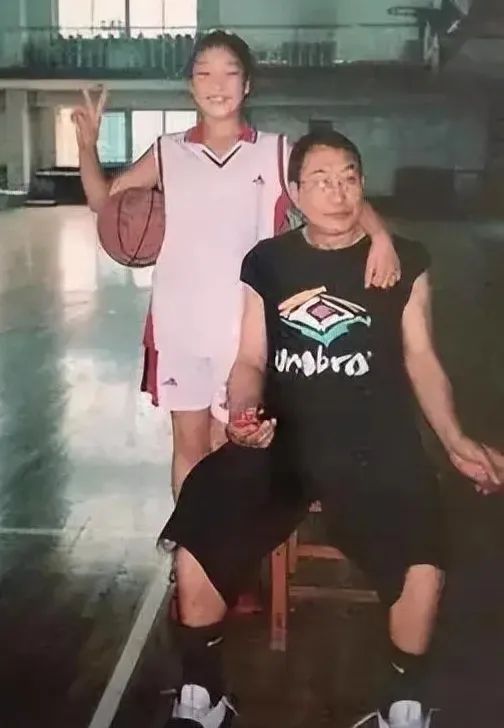 曝女篮李梦已和张隆领证,曝女篮李梦插足张隆婚姻