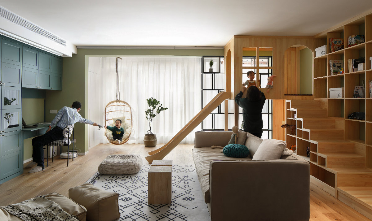 有娃家庭的客厅怎么布置?学她这样装太有趣,生二胎三胎都很实用