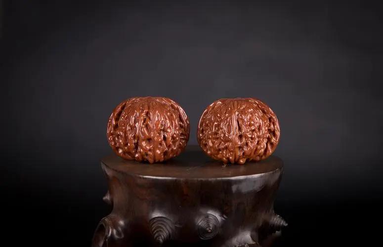 购买文玩核桃,什么最重要?文玩核桃购买全攻略!