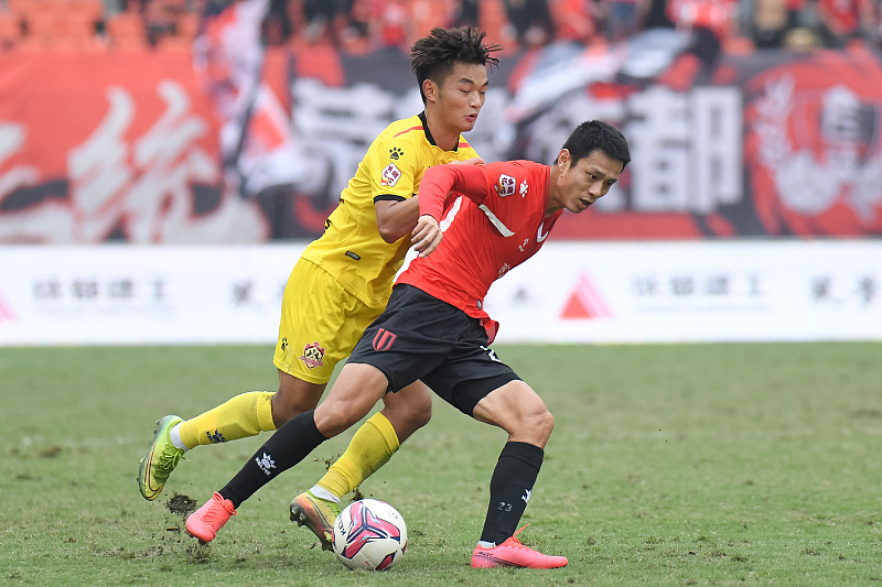 流浪足球重启，30年职业联赛再次起步，从壮志凌云到翘首企足！