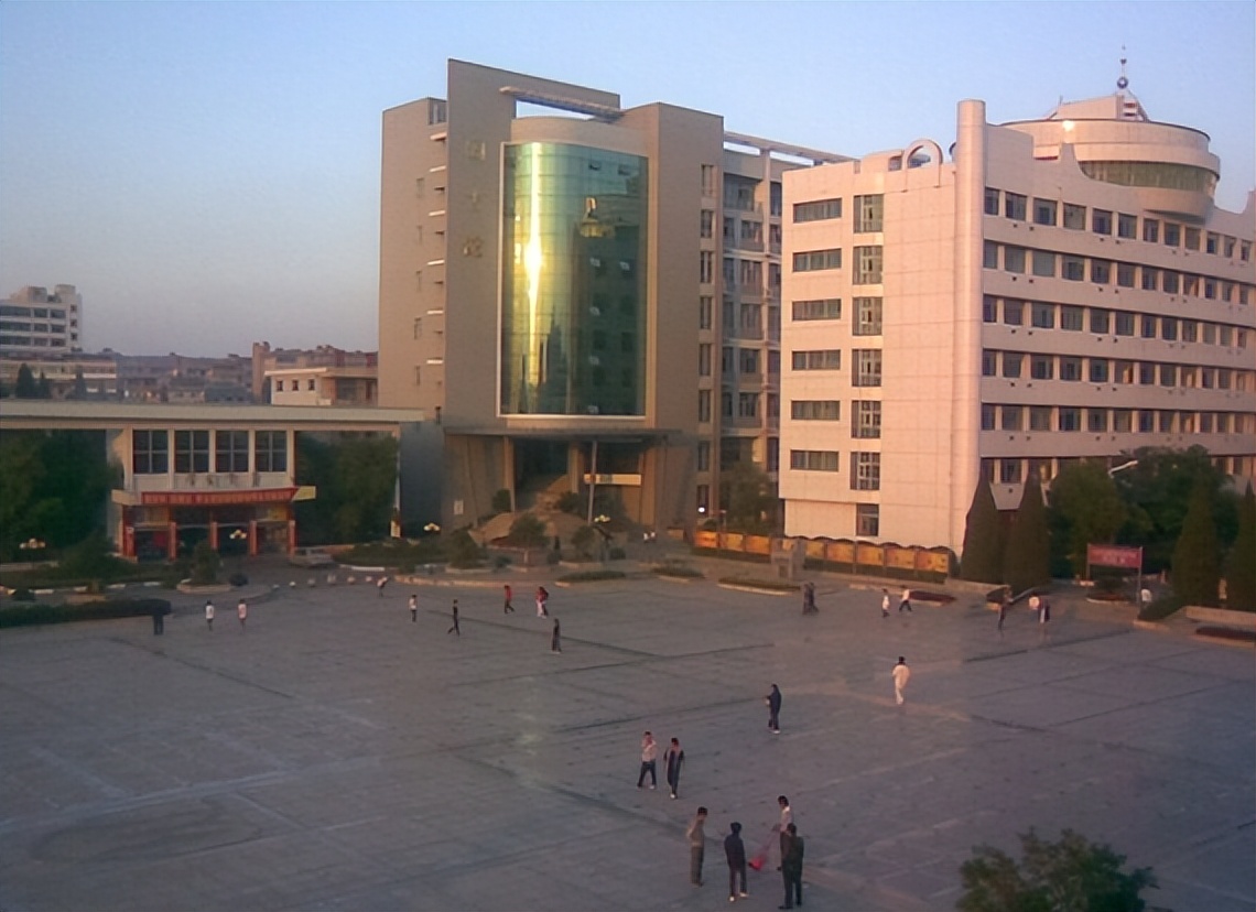 江西中医药高等专科学校新校,江西中医药高等专科学校改名