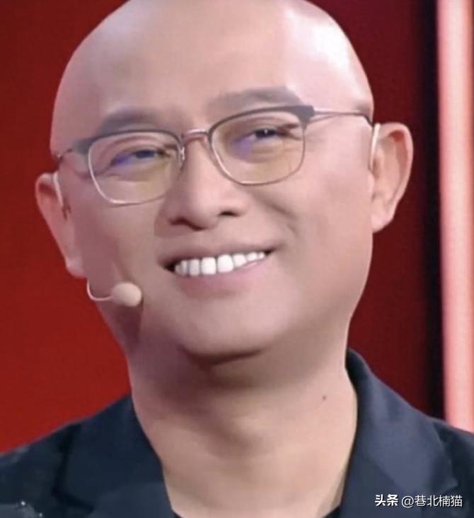 明星嘴突戴牙套前后对比,明星和假牙