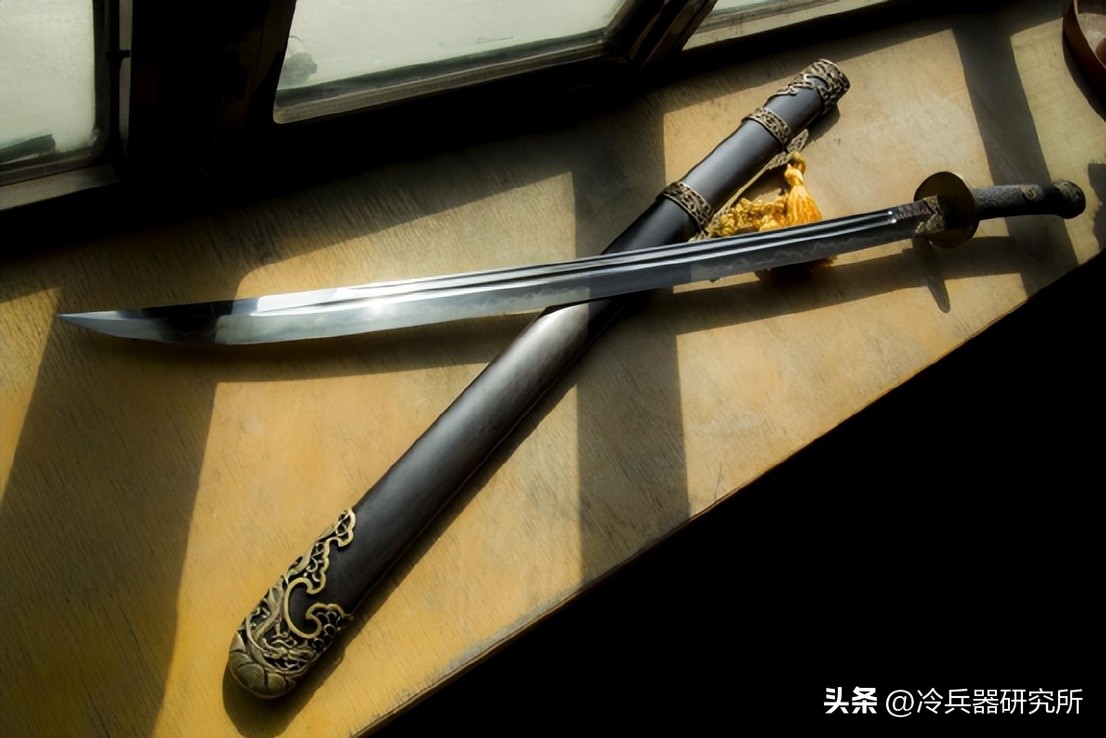 古代武术为什么讲究套路,传统武术里长枪跟长棍的不同用法