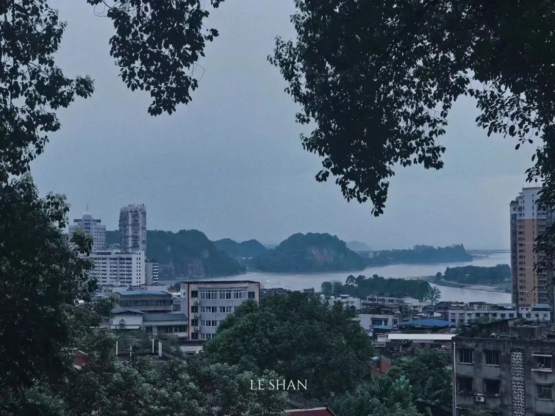 比成都好吃的火锅店,这座小城比杭州撩人美食不输潮汕