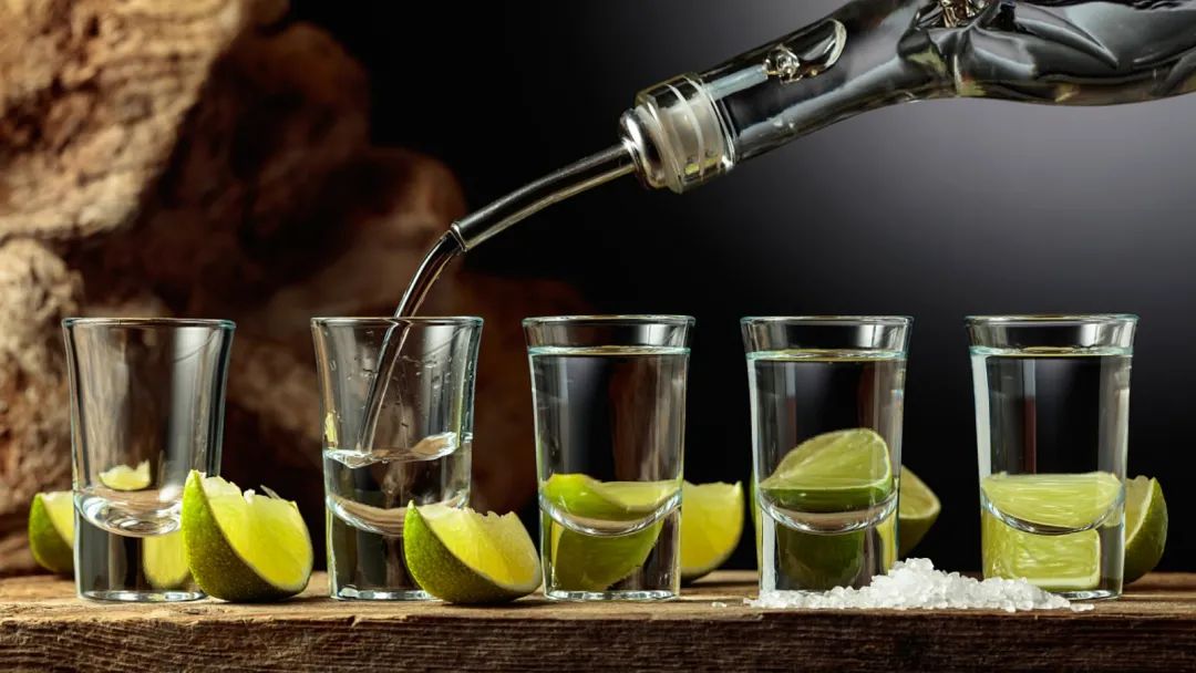 八十岁老人缺钾是什么原因,老年人出现乏力低钾该怎么办