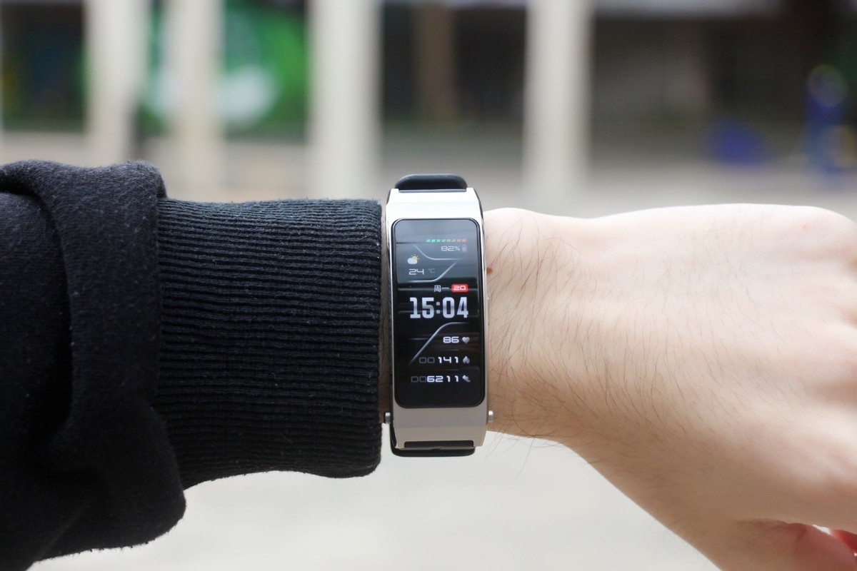 手环耳机二合一华为b7上手体验,华为什么时候发布新款B7手环