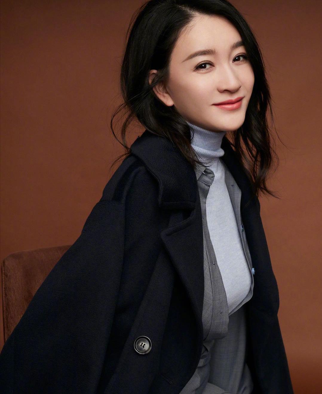 演员李小冉变化太大了吧,演员李小冉结过几次婚了