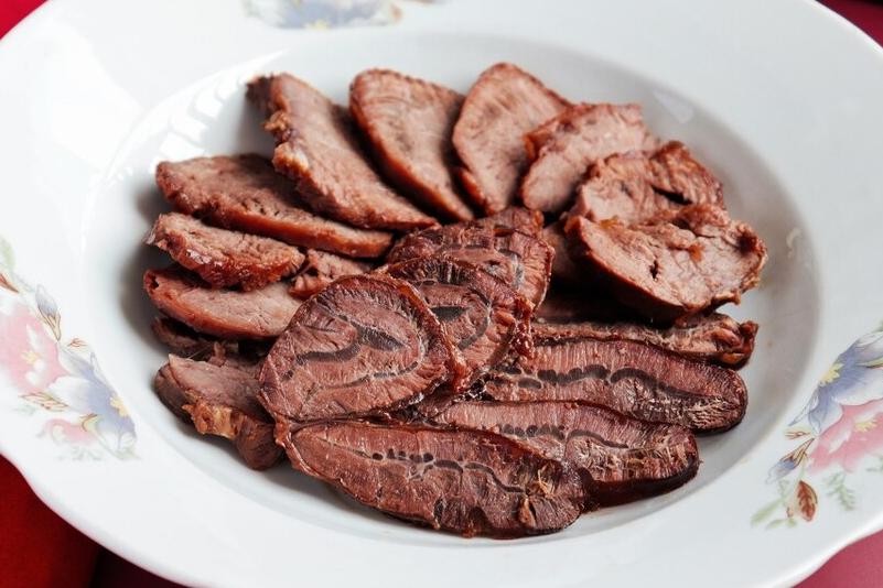 卤牛肉放猕猴桃还是山楂软烂不柴,卤牛肉不能大火