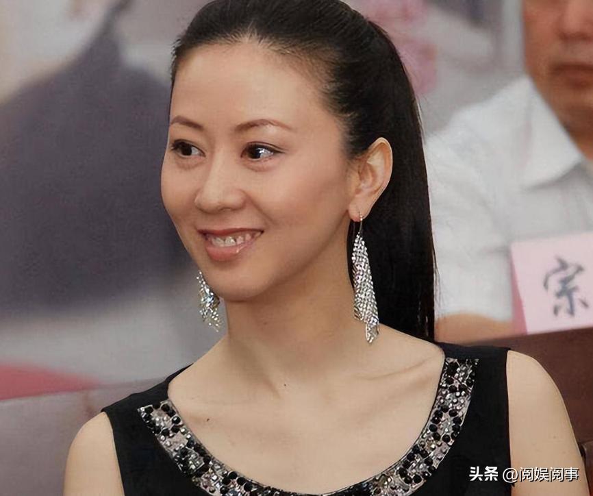 为艺术献身，被丈夫、父亲抛弃，人体模特汤加丽的人生有多悲惨？