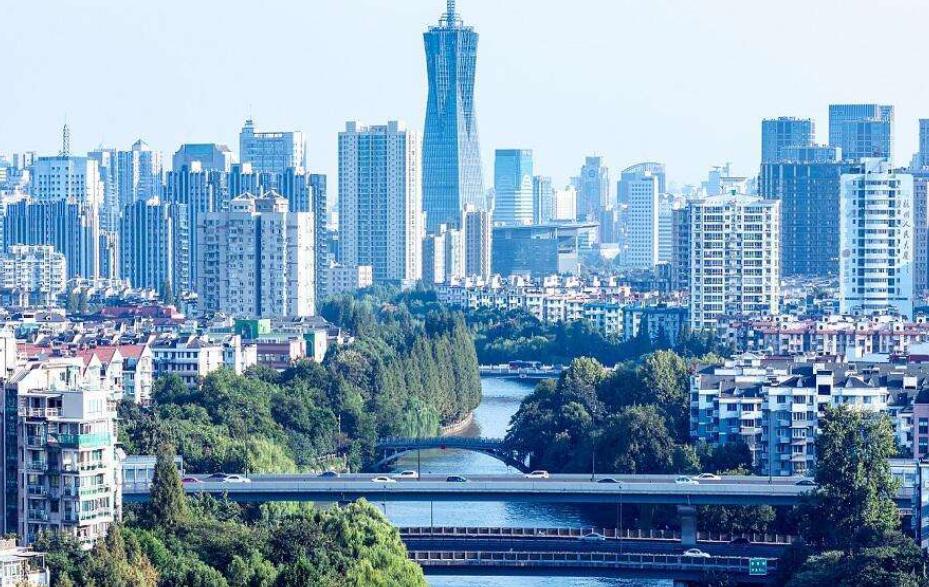 房屋70年产权到期后拆迁有赔偿吗,购买商品房70年产权到期后怎么弄