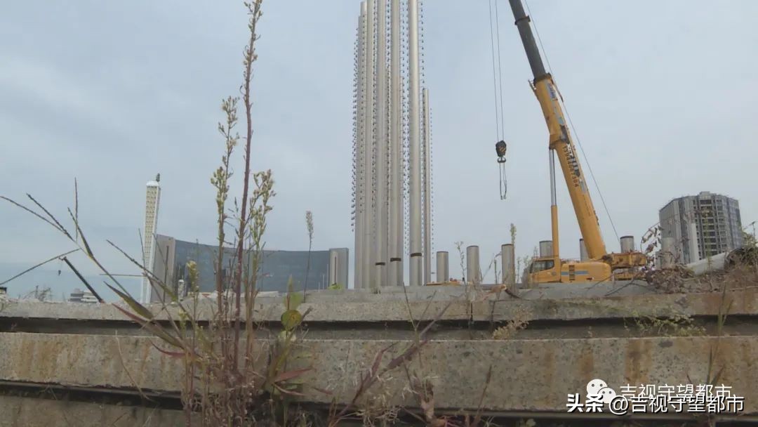 世纪广场21根巨柱被拆除,世纪广场21根柱子被拆除