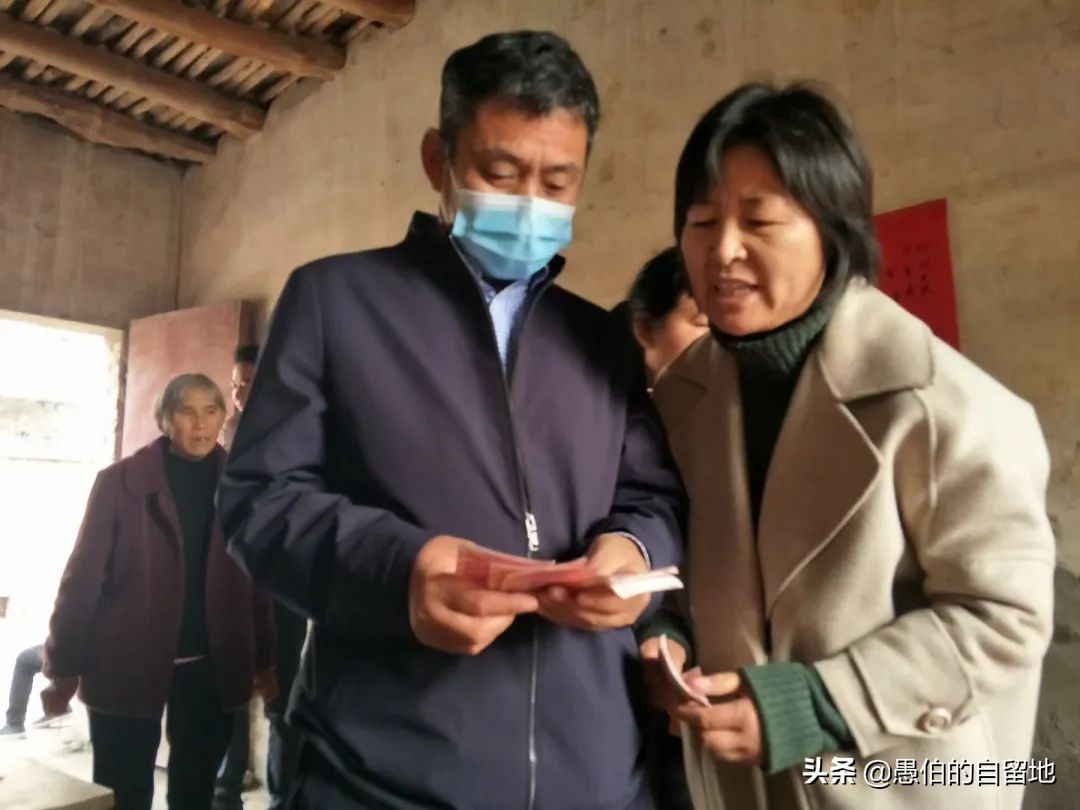 无儿无女大伯去世,无儿无女大伯去世戴孝多少年