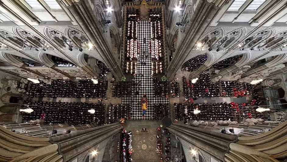 女王葬礼有完整视频吗,女王葬礼到底该不该去