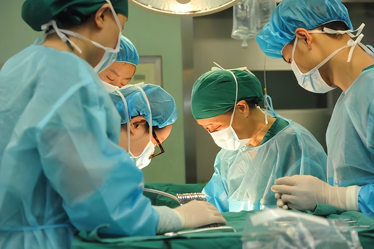 大学女生高薪兼职,月薪过万的女大学生兼职