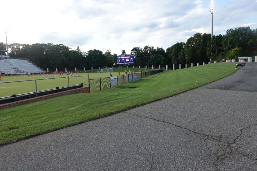 美国校园足球,美国校园足球比赛