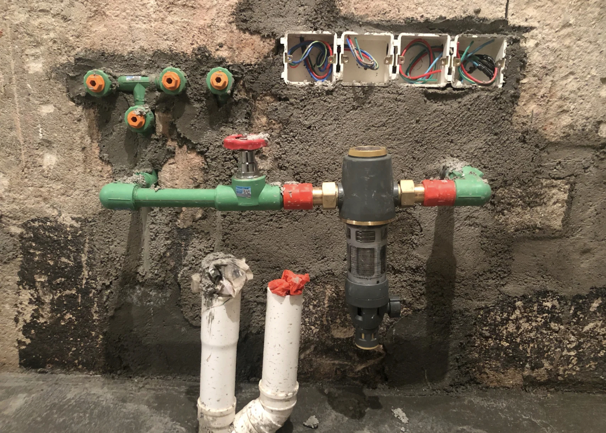 前置过滤器在改水电时安装能免费？水暖工：少刷点视频，别做梦了