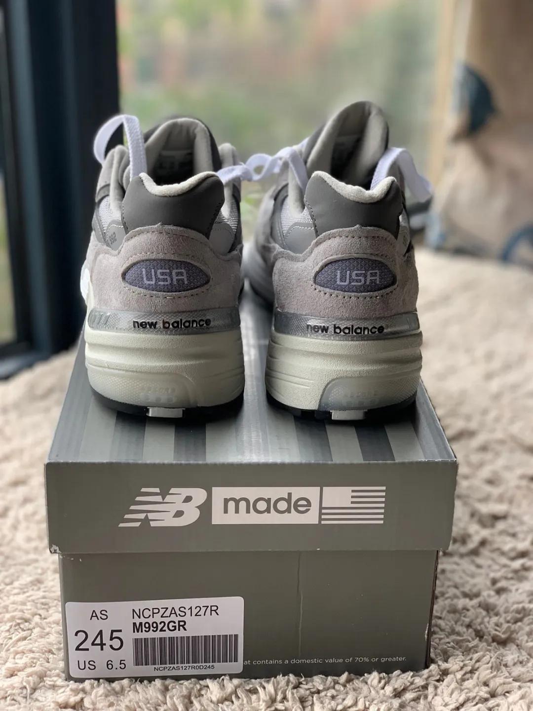 newbalance992穿搭,newbalance羽绒服真假辨别