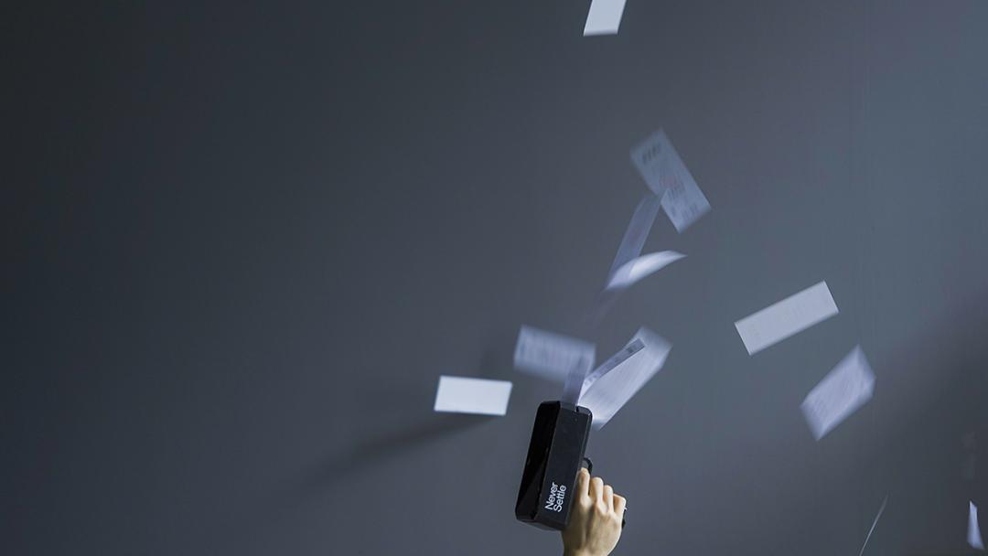 这些就是手机厂员工用头发换来的邀请函？