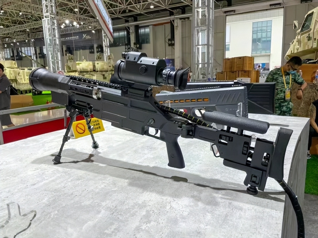 珠海航展专打无人机的激光炮,珠海航展枪械瞄具