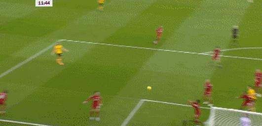 英超最新积分榜:曼联2-1排第3,纽卡战平排第4,利物浦0-3排第10