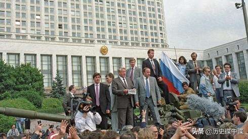 2009年普京帮工人视频 (普京奖励工厂工人的视频)