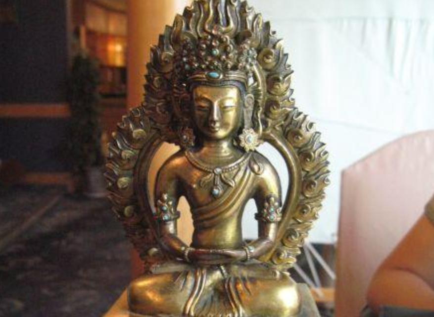 小伙农村收古董700元买个黄金佛,90后小伙专业回收黄金