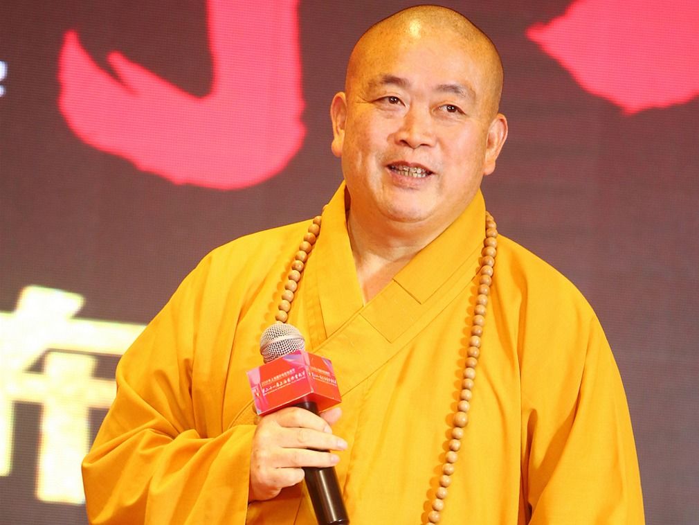 最会做生意的和尚释永信,少林寺方丈释永信袈裟