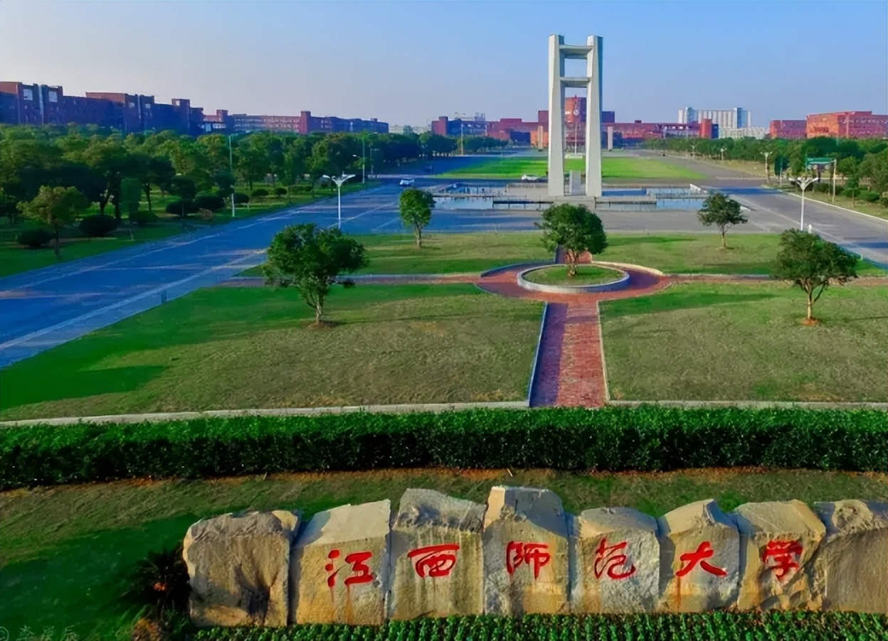 在南昌当高中老师收入有多少,南昌县高中老师一年收入