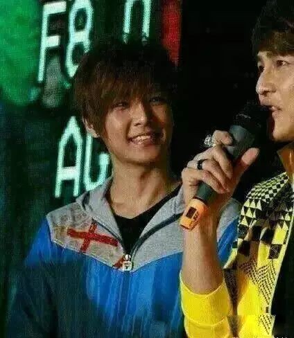 炎亚纶虐心片段,炎亚纶曝恋爱细节