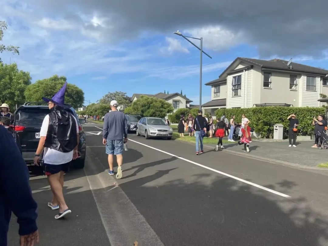 优优在新西兰：职高毕业，生两个小孩，打两份工，拿三个学位