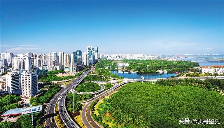 “中国首富”把矿泉水和疫苗变成“印钞机”，这操作马云都看不懂