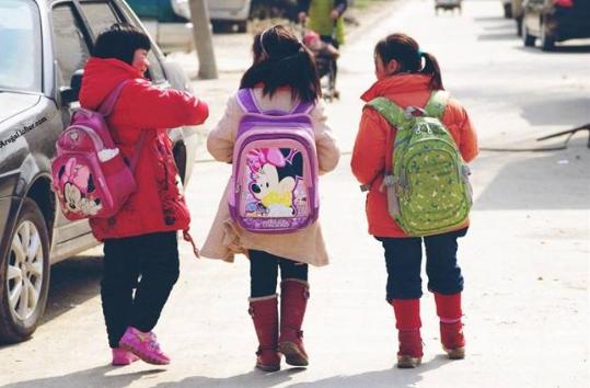 女孩身高发育规律是啥？月事只是分水岭，做好这些还能搏一搏