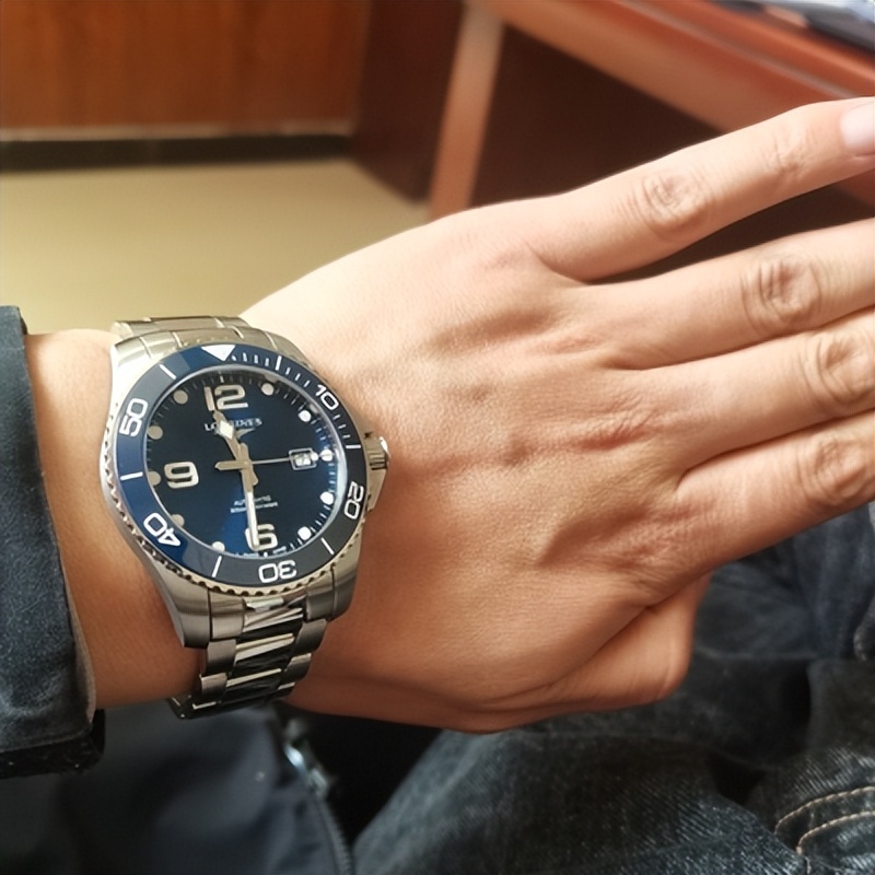 浪琴康卡斯和雷达,19年浪琴康卡斯和21年浪琴康卡斯