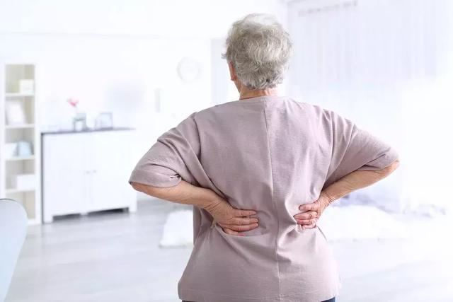心脏病后背痛和肺癌后背痛的区别,58岁后背疼痛怎么回事