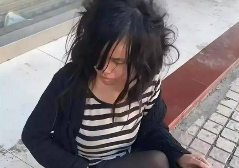 山东15岁女孩勒死母亲,女子勒死儿子案件江苏